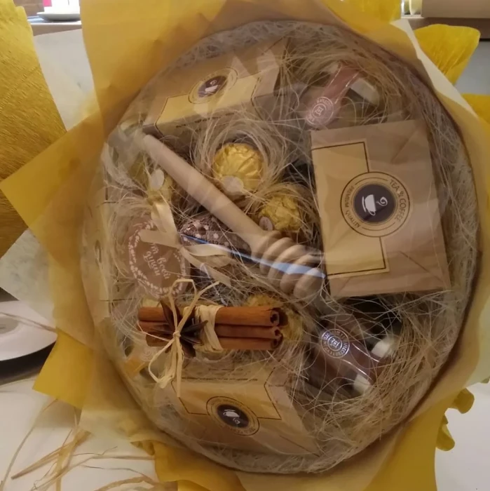 Букет из чая и кофе с мёдом